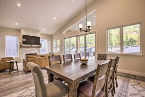 Dining - Townhome w/ Hot Tub Across From Ski Lifts! (Durango)