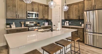 Townhome w/ Hot Tub Across From Ski Lifts!