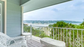 House (3 Bedrooms) | Front of property