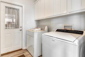 Hús (3 Bedrooms) | Að innan