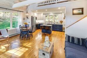 Cottage (2 Bedrooms) | Interior