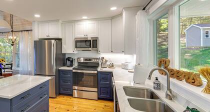 Sunny Stockton Springs Home < 1 Mi to Beach!