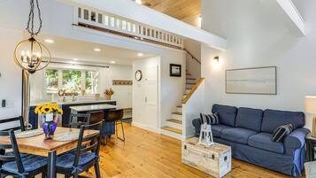 Cottage (2 Bedrooms) | Bahagian dalam