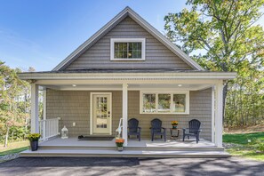 Cottage (2 Bedrooms) | Interior