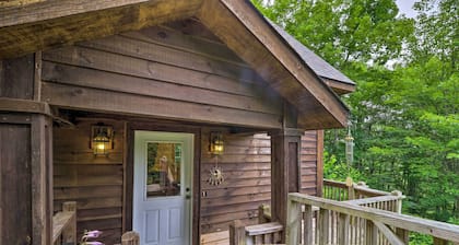 Cozy Boone Cabin w/ Deck: Close to Downtown!