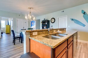 Interior - Walk to Shore: Roomy Condo in North Myrtle Beach! (North Myrtle Beach)