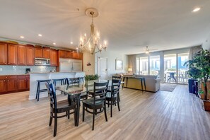 Interior - Walk to Shore: Roomy Condo in North Myrtle Beach! (North Myrtle Beach)