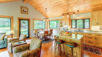 House (2 Bedrooms) | Interior