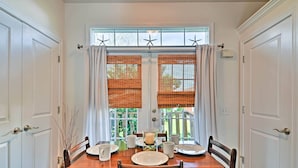 บ้านพัก (2 Bedrooms) | ภายใน