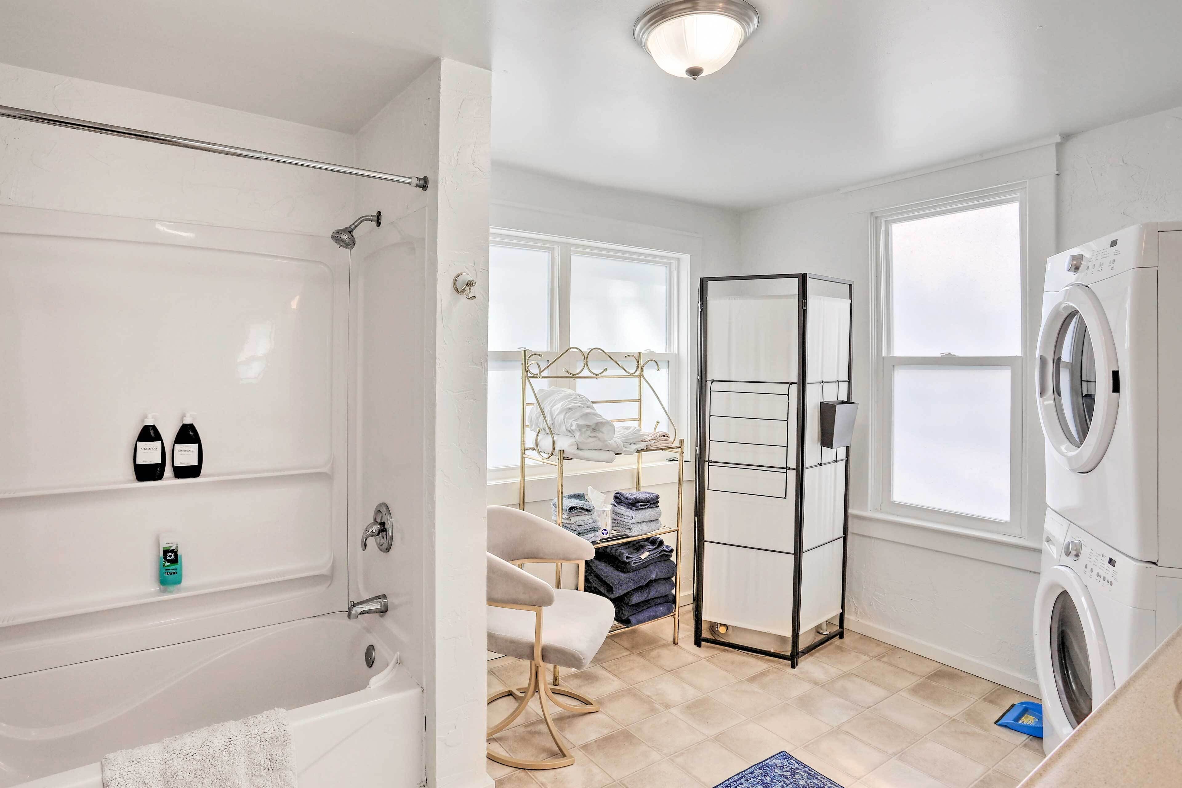 Mountain-view Lead Home w/ Patio + Fire Pit!