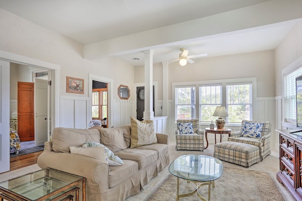 House (3 Bedrooms) | Front of property