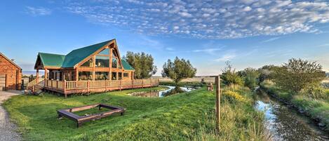 House (3 Bedrooms) | Property grounds