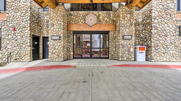 Apartment (0 Bedroom) | Interior