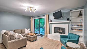 Apartment (2 Bedrooms) | Front of property