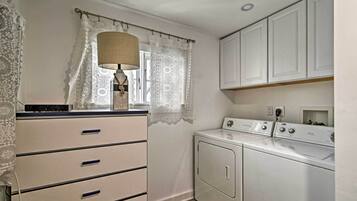 House (1 Bedroom) | Interior