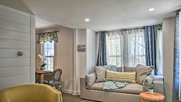 House (1 Bedroom) | Interior