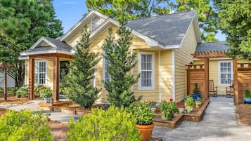 Rumah (2 Bedrooms) | Interior