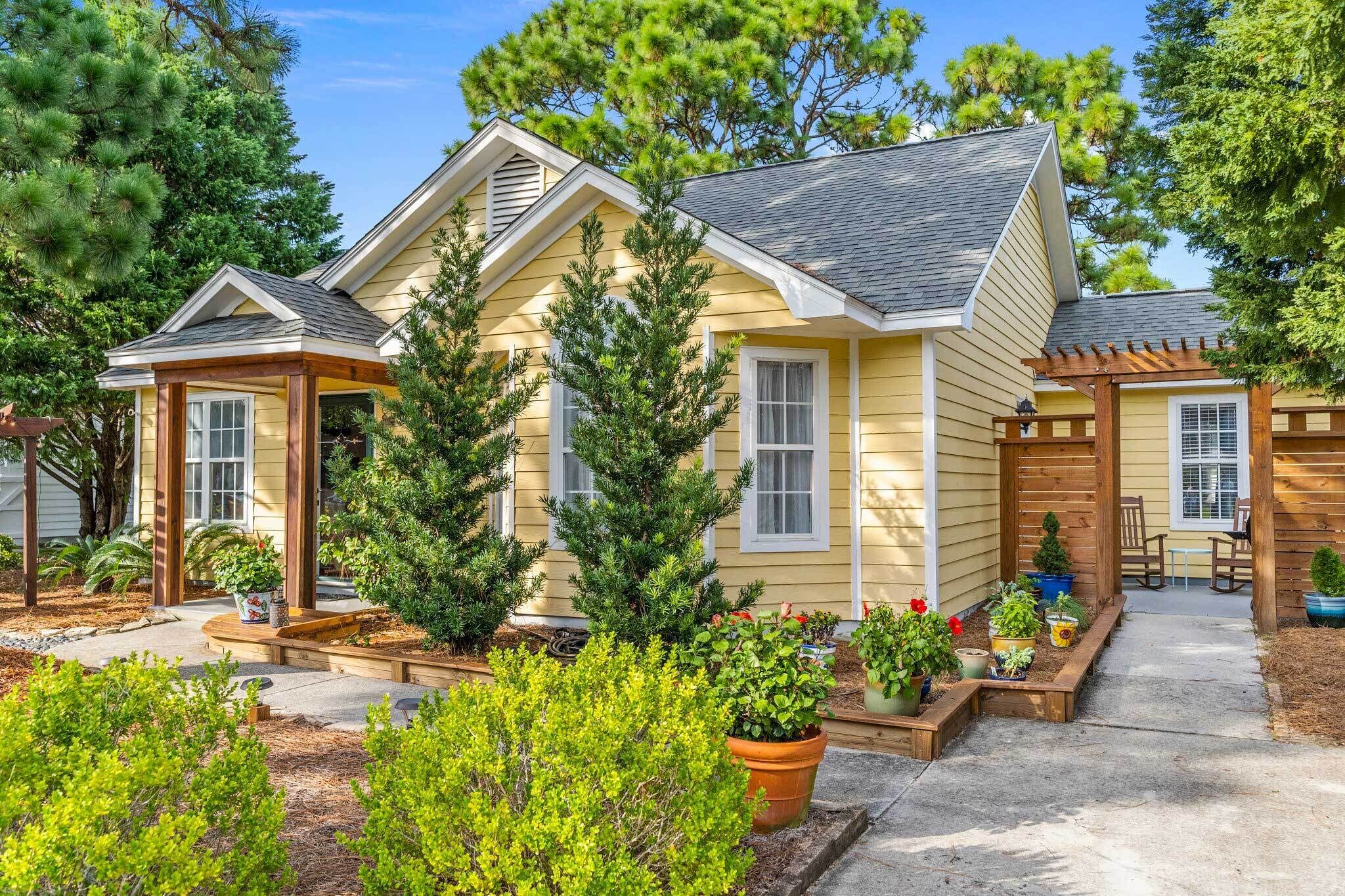 Bright Wilmington Home - Close to the Beach!