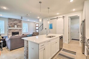 House (4 Bedrooms) | Interior - Gorgeous Georgetown Home, Walk to the Square! (Georgetown)