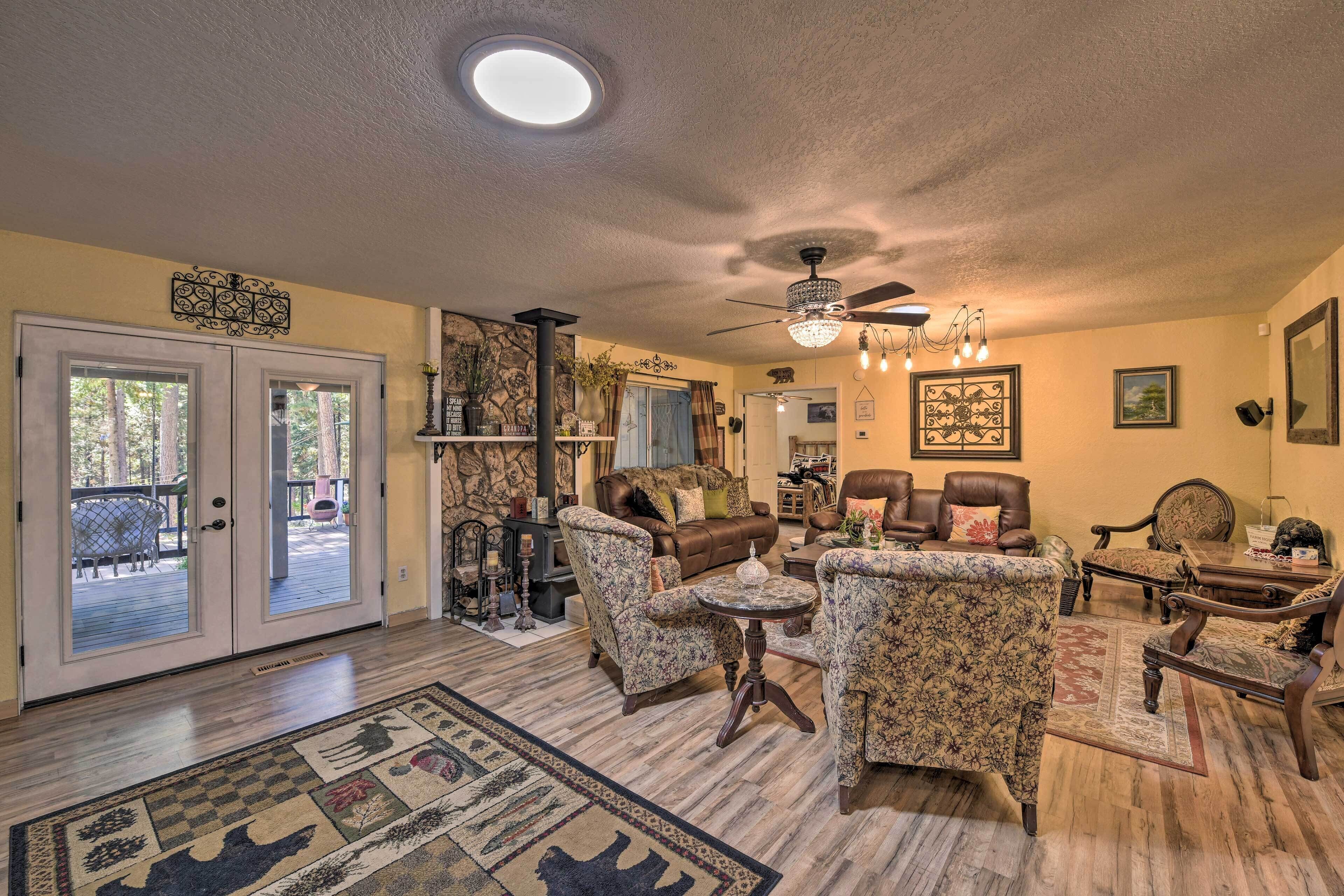 Charming Home w/ Deck - 16 Mi to Sutter Creek!