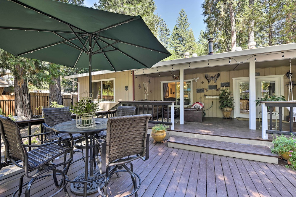 Charming Home w/ Deck - 16 Mi to Sutter Creek!