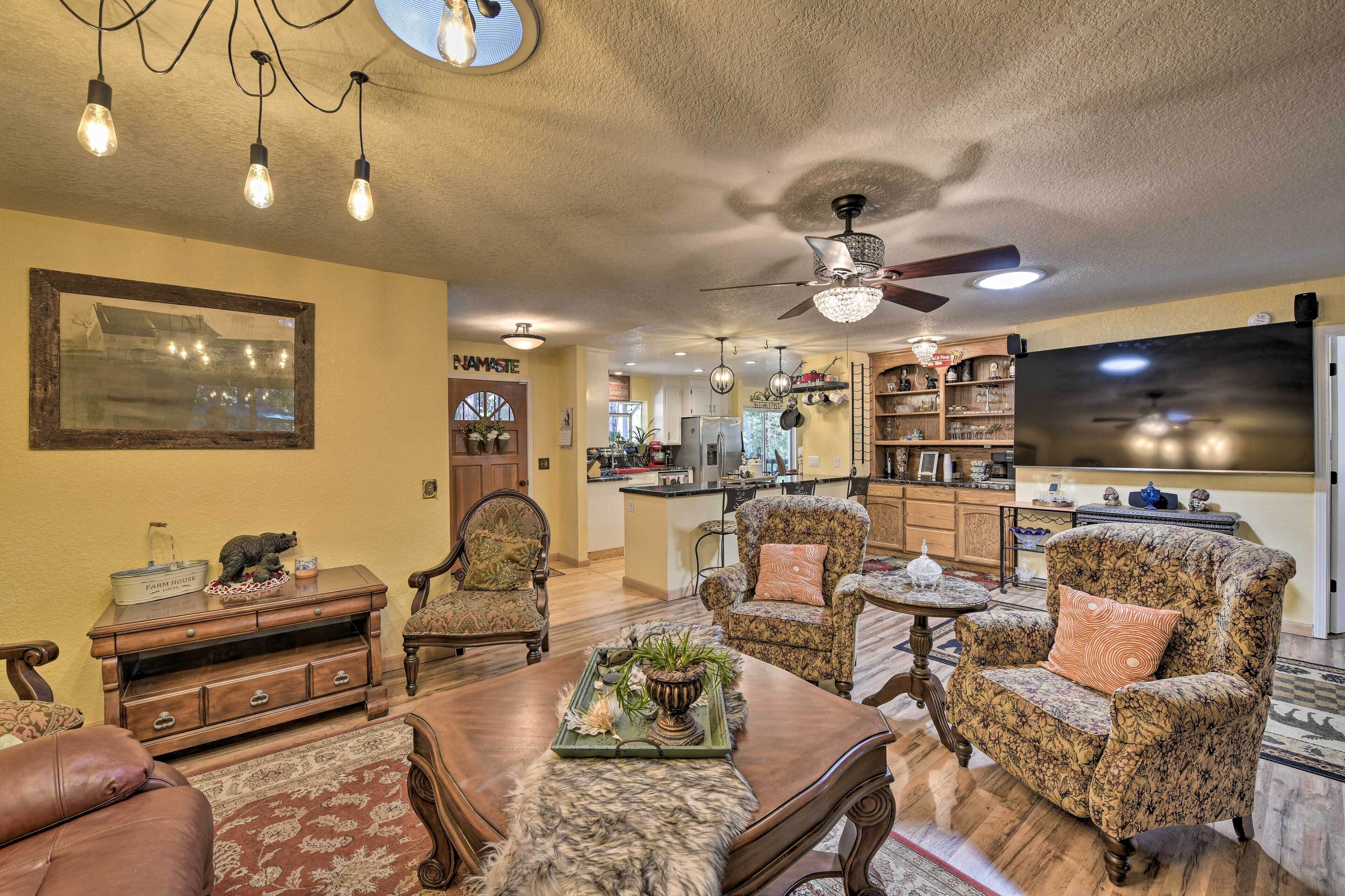 Charming Home w/ Deck - 16 Mi to Sutter Creek!