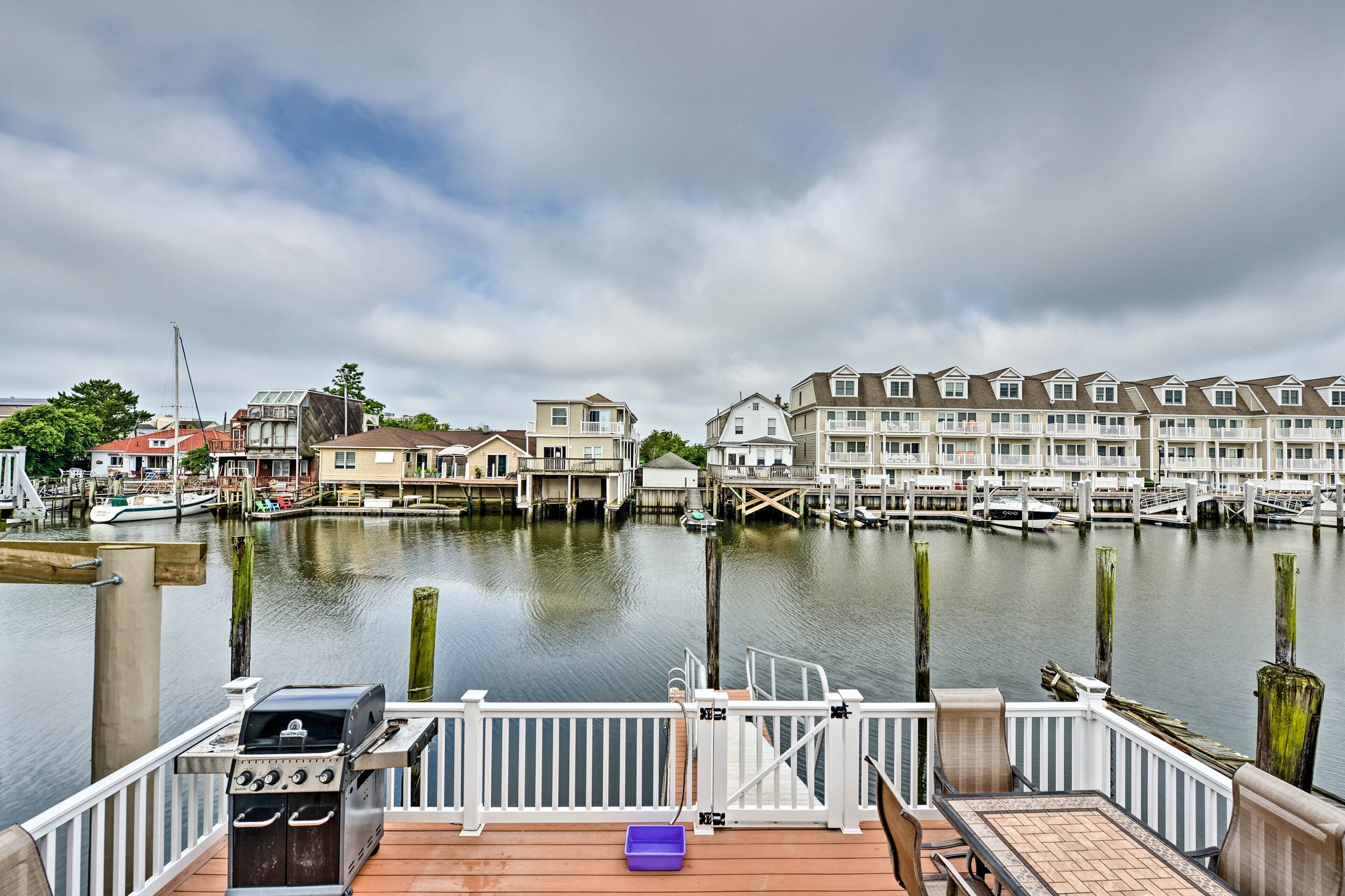 Home W/water Views, 1 Mi to Boardwalk/casinos