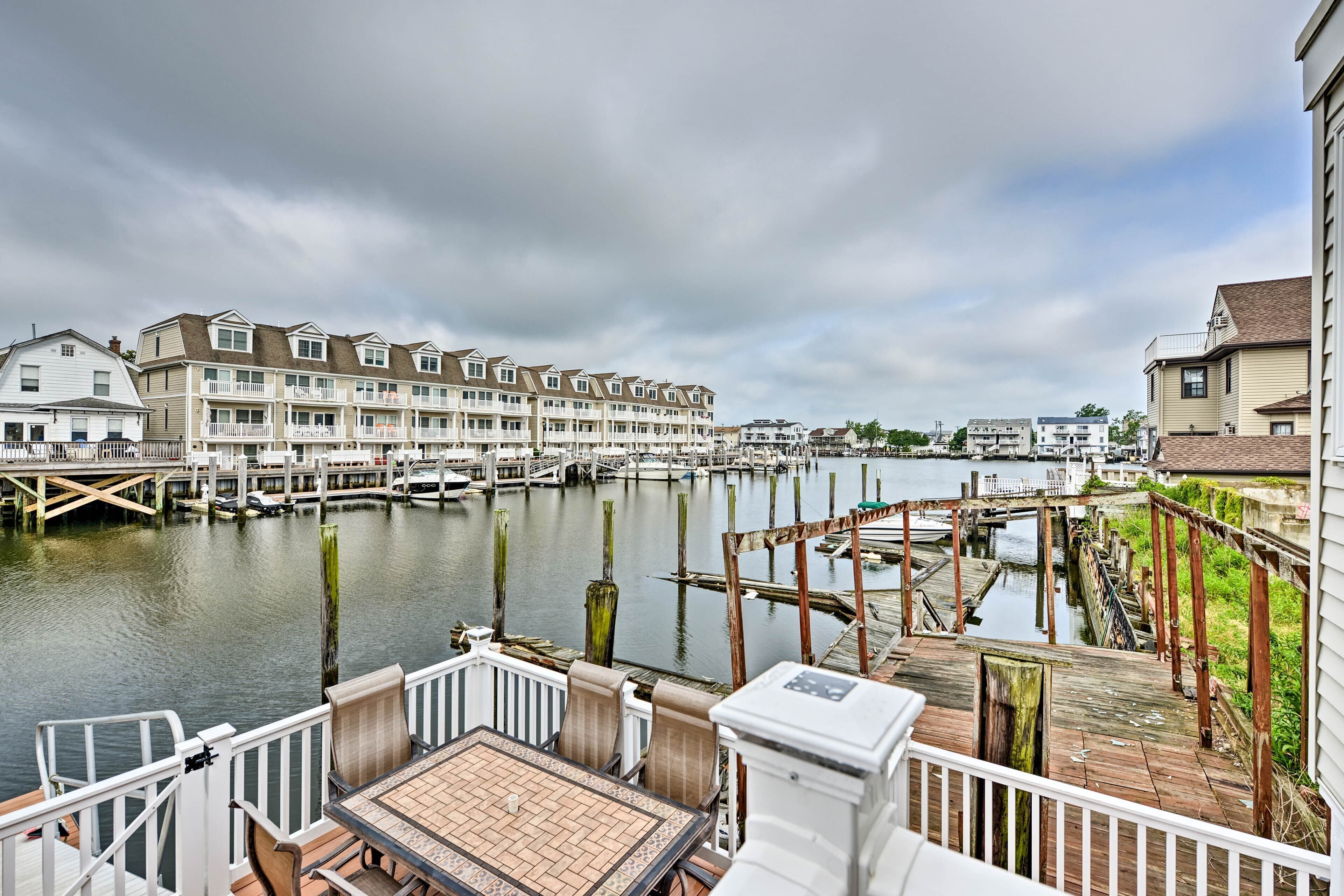 Home W/water Views, 1 Mi to Boardwalk/casinos