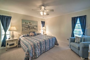 House (3 Bedrooms) | Interior - Canalfront Home w/ Private Dock - 5 Mi to Beaches! (Englewood)