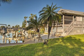 House (3 Bedrooms) | Interior - Canalfront Home w/ Private Dock - 5 Mi to Beaches! (Englewood)