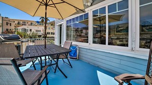 Unclassified image, 2 of 26, button - Ocean-view Home - Walk to Avalon City Center! (Avalon)