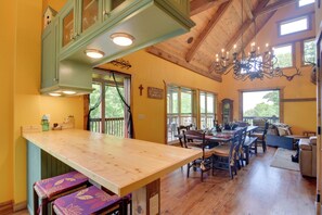 Interior - Retreat in the Cataloochee Ranch Area of Smokies (Waynesville)