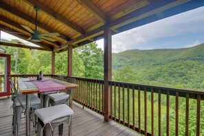 House (2 Bedrooms) | Interior - Retreat in the Cataloochee Ranch Area of Smokies (Waynesville)
