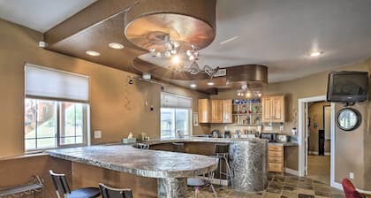 Black Hawk Lower-level Unit With Game Area!