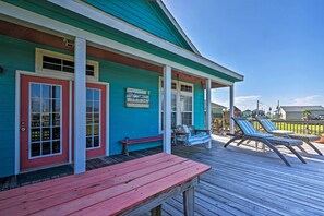 House (3 Bedrooms) | Interior - Walk to Crystal Beach: Coastal Home w/ Views! (Port Bolivar)