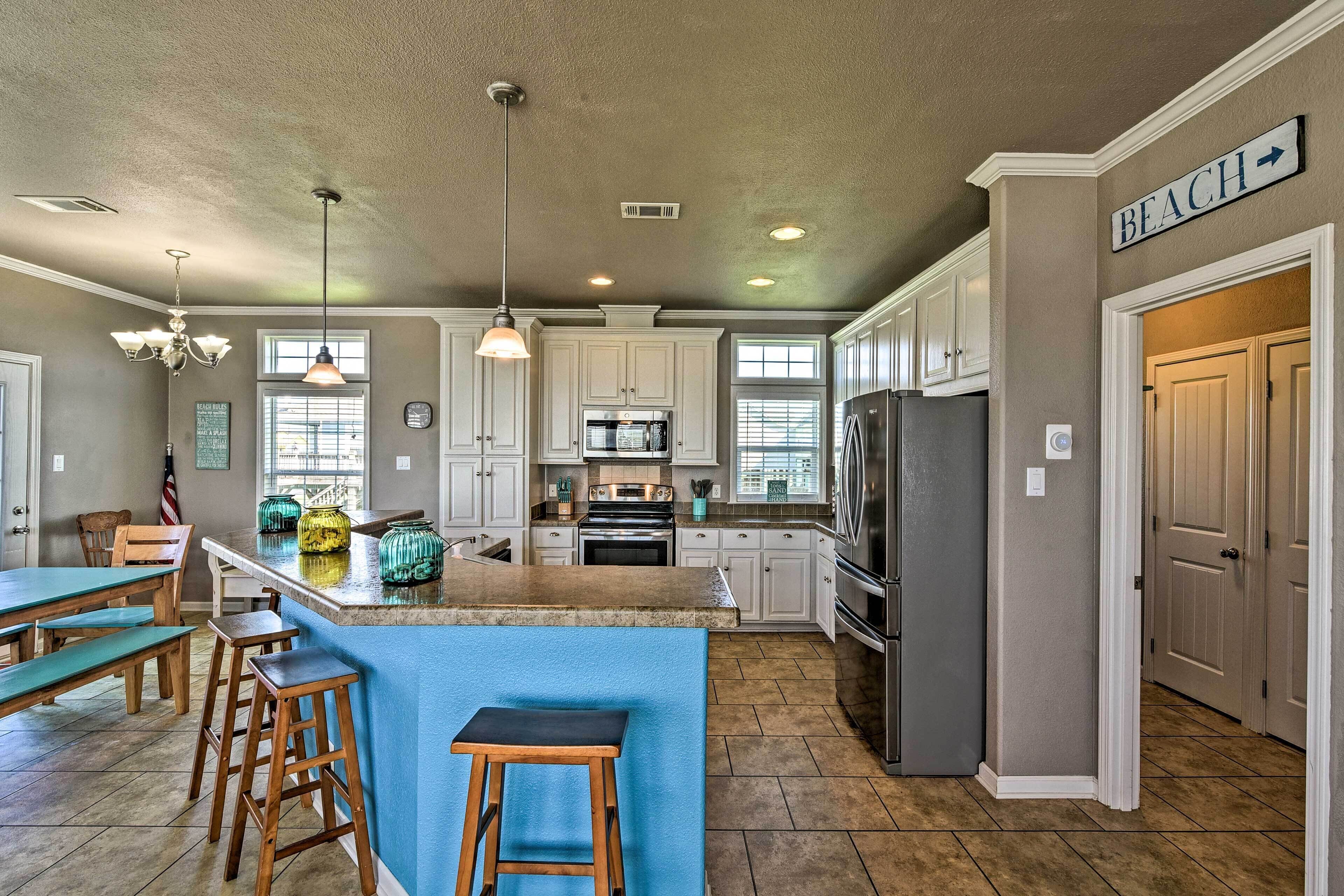 Coastal Home w/ Ocean Views - Walk to Beach!