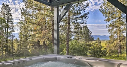 Private Cascade Cabin With Hot Tub & Fire Pit!
