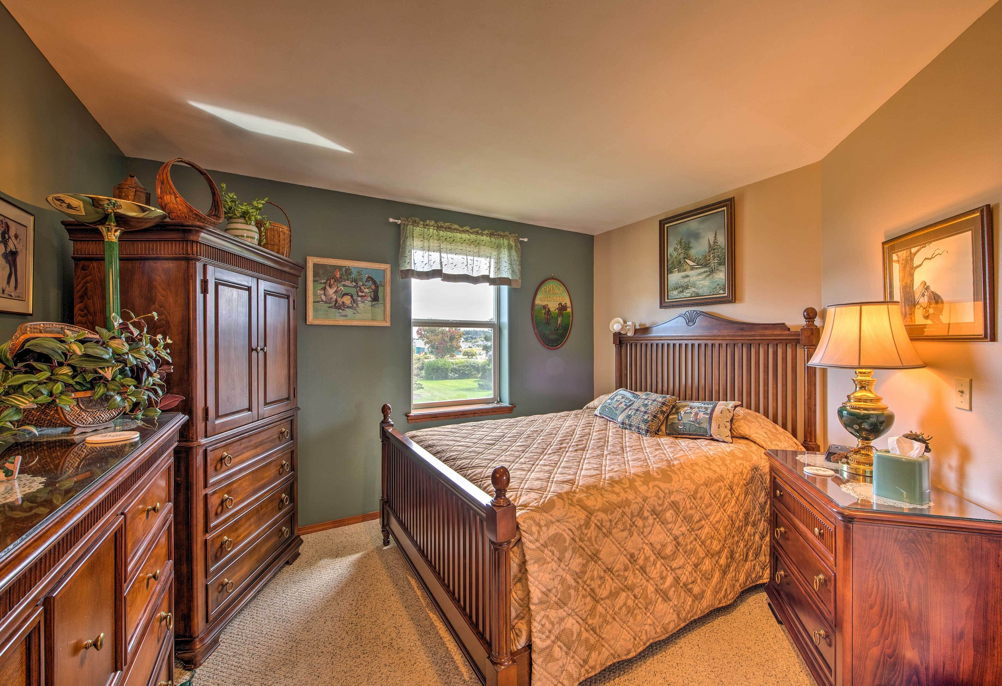 Charming Sequim House w/ Olympic Peninsula Views!