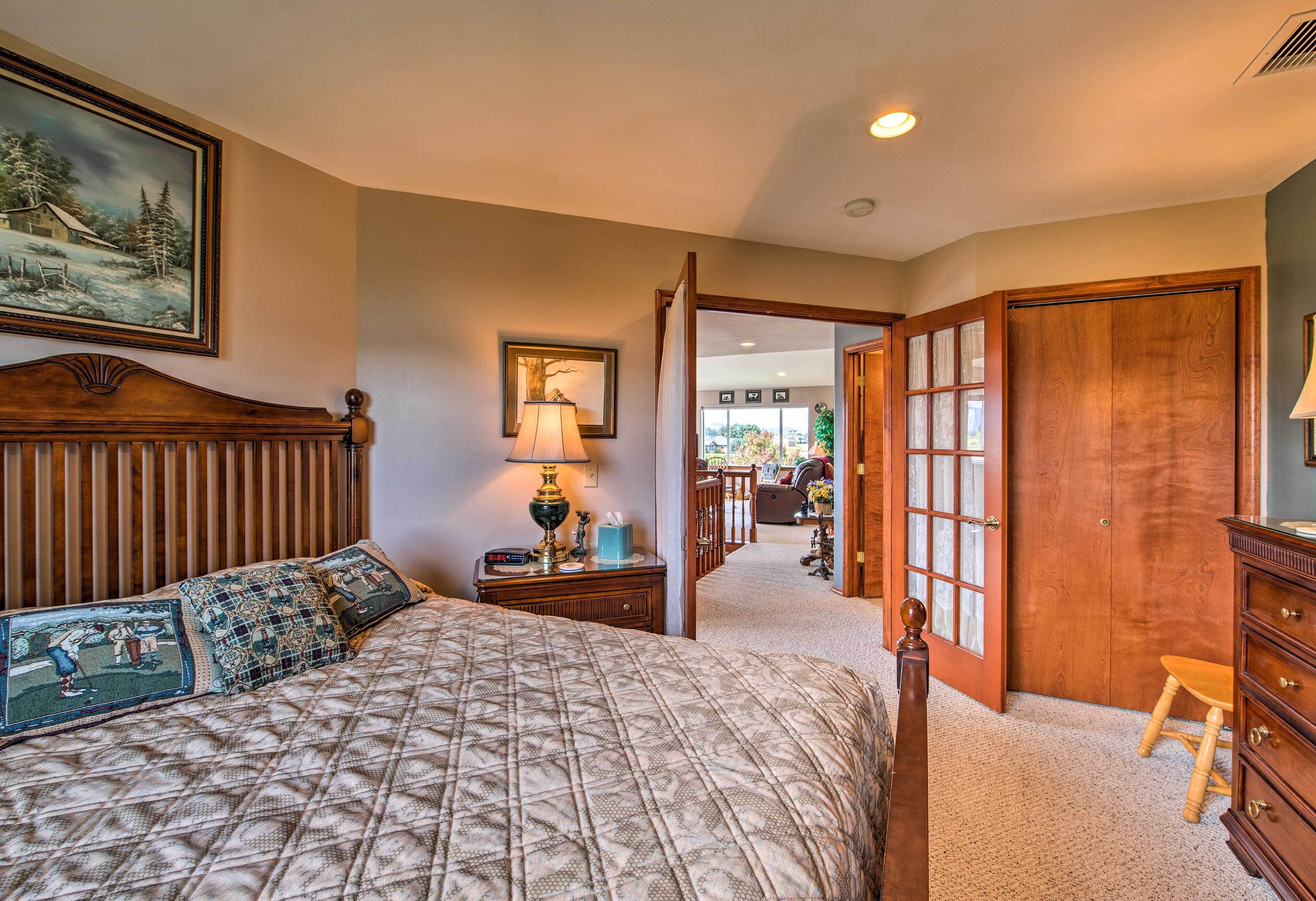 Charming Sequim House w/ Olympic Peninsula Views!