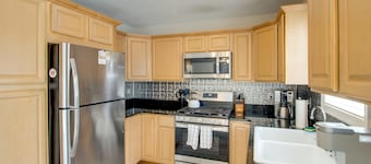 Charming Somers Point House w/ Private Pool!