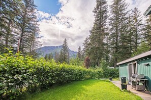 Apartment (0 Bedroom) | Interior - Seward Studio w/ Deck, Outdoor Dining & Mtn Views! (Seward)