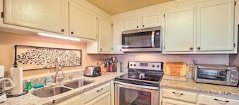 3 Mi to Sugar Mountain Resort: Condo w/ Balcony!