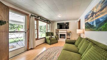 TV, DVD player, books