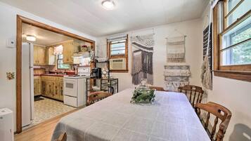 Cottage (2 Bedrooms) | Interior