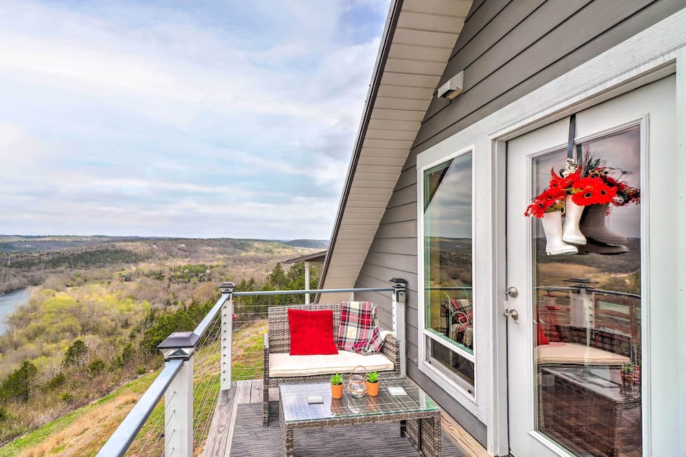 Rustic Norfork Studio w/ Million Dollar View! - Jordan, AR