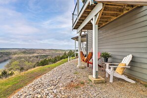 Apartment (0 Bedroom) | Interior - Rustic Norfork Studio w/ Million Dollar View! (Norfork)
