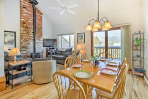 Apartment (3 Bedrooms) | Interior - 3 Mi to Attitash Resort: Condo w/ Mtn Views! (Bartlett)