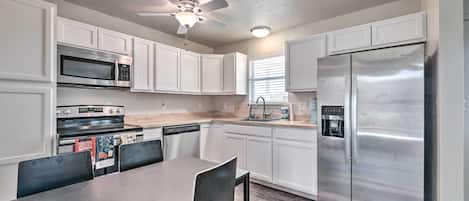 House (2 Bedrooms) | Interior