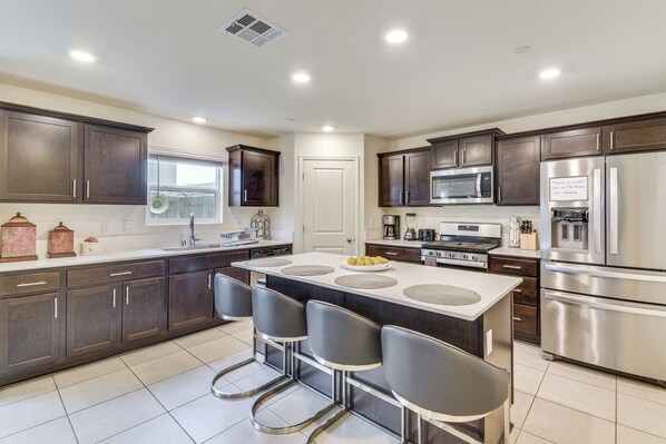 House (4 Bedrooms) | Interior