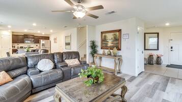 ุงูู
ูุดุฃุฉ ู
ู ุงูุฏุงุฎู